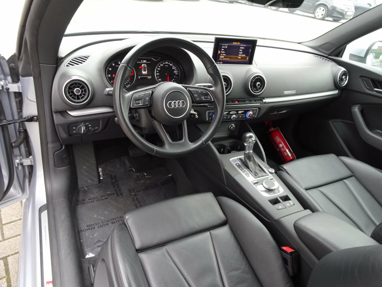 Audi A3 35TFSi S-Line S-Tronic XENON,CAMERA,TREKH,NAVI,ALU Garage Nico Vanderheeren BV