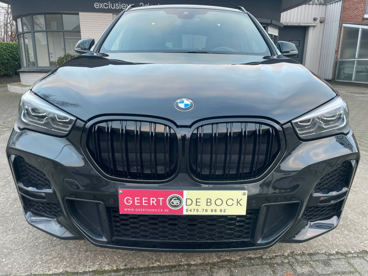 BMW X1 2.0iAxDriveMSPORT/PANO/H UP/TREKH Geert De Bock