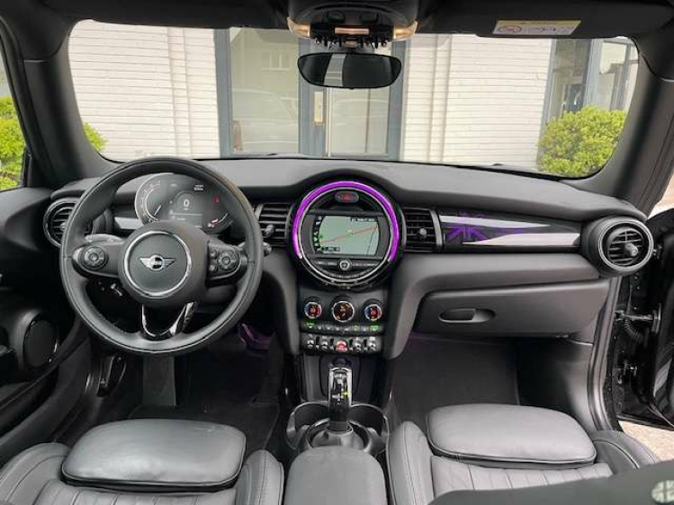 MINI Cooper AUT/NAVI/PANO/PDC/17