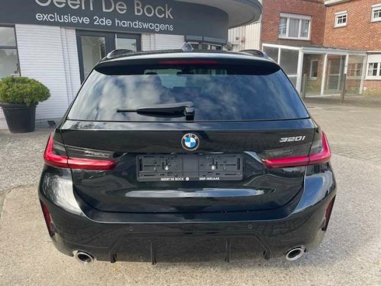 BMW 320 Touring 320iAS M SPORT/PANO/TREKHAAK Geert De Bock