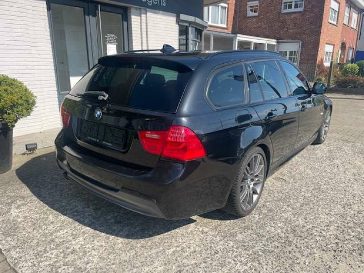 BMW 320 Touring  M SPORTPAKKET LEDER 18