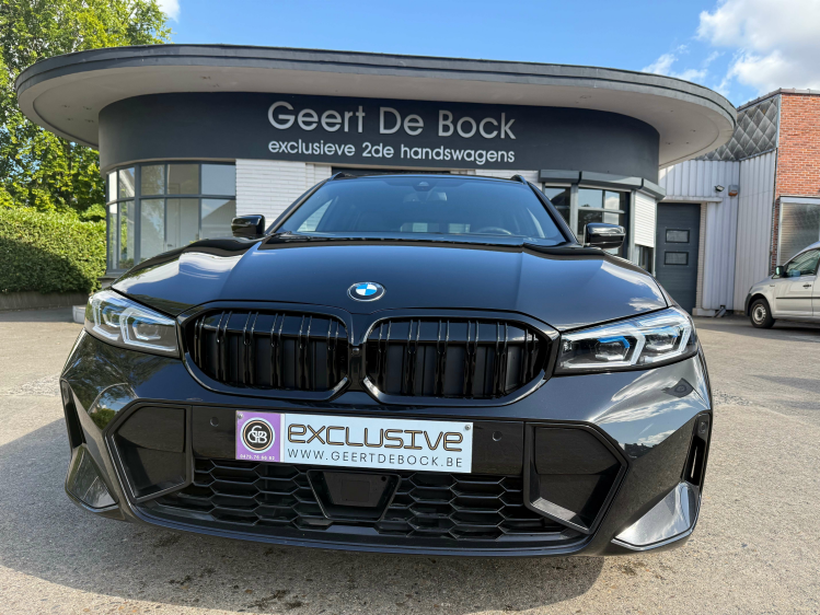 BMW 320 iAS TOURING/M SPORT/PANO/Head UP/19