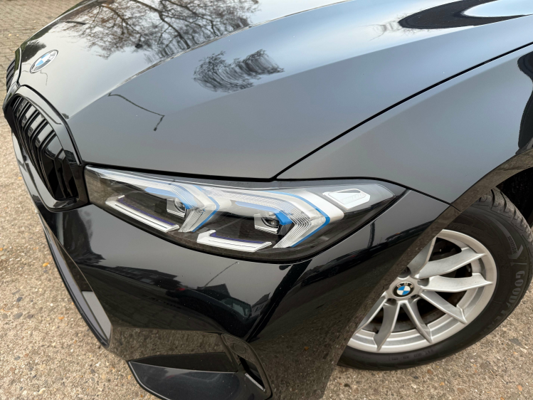 BMW 320 i Touring Aut.M SPORT/PANO/NAVI/HEADUP Geert De Bock