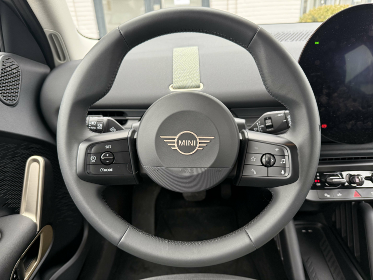 MINI Aceman Mini Aceman 42.5 kWh E CAMERA** 17