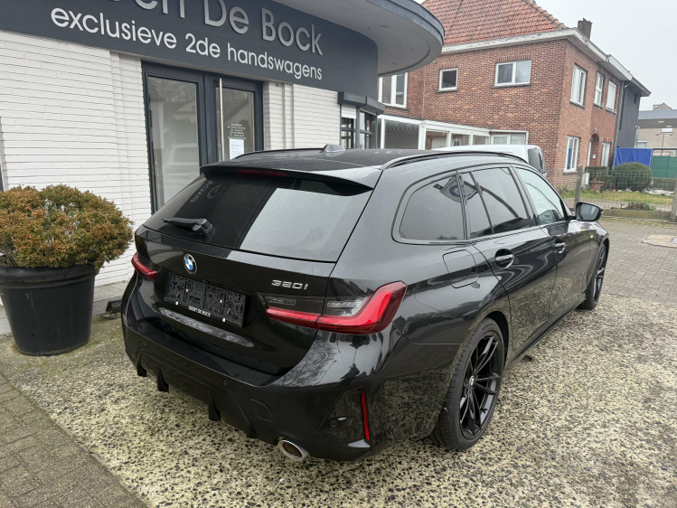 BMW 320 Touring 320iA/MSPORT/PANO/HEADUP/19