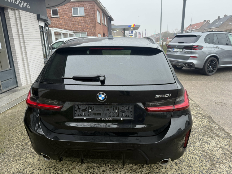 BMW 320 Touring 320iA/MSPORT/PANO/HEADUP/19