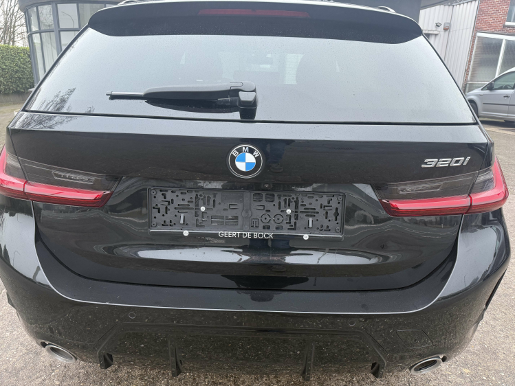 BMW 320 Touring 320iA/MSPORT/PANO/HEADUP/19