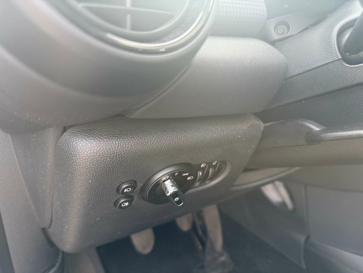 MINI Cooper Mini 1.5 Cooper SPORT/SPORTZET/ALU BLACK Geert De Bock