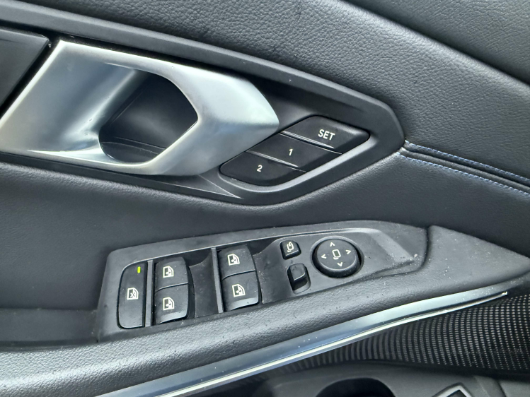 BMW 320 TouringiA/MSPORT/PANO/HEADUP/19\