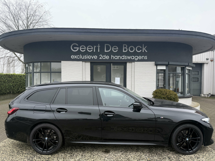 BMW 320 TouringiA/MSPORT/PANO/HEADUP/19\