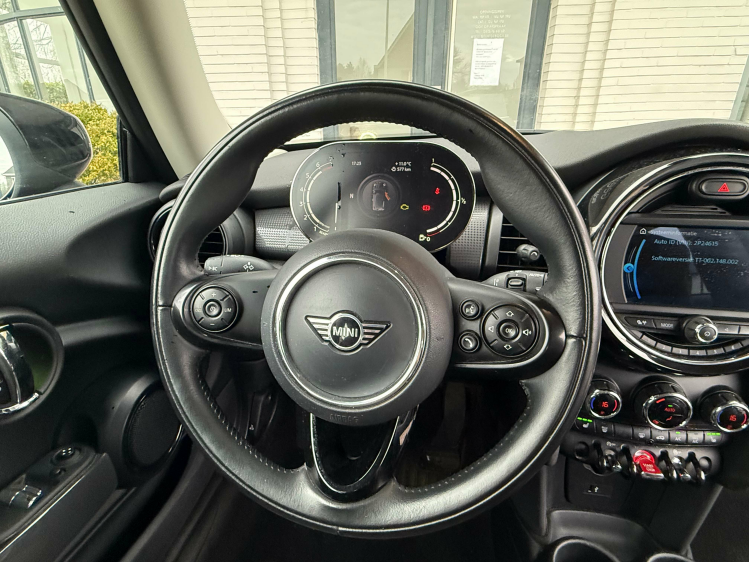 MINI Cooper Mini 1.5 Cooper/UNION JACK/ZETEVERWARMING Geert De Bock