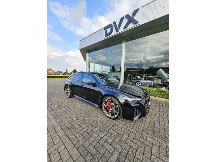 Audi RS6 Performance Exclusive NEW / B&O 3D / Pano / FULL DVX Cars