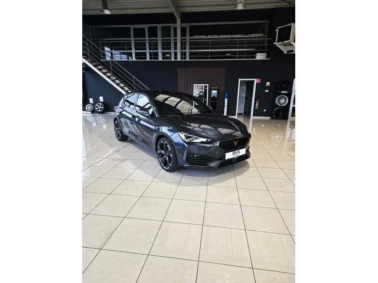 CUPRA Leon e-Hybrid 1.4 DSG (180 kW) / Camera / Pano / LED DVX Cars