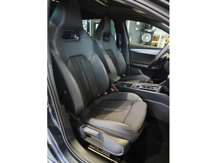 CUPRA Leon e-Hybrid 1.4 DSG (180 kW) / Camera / Pano / LED DVX Cars