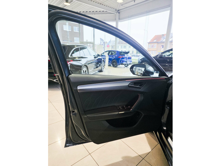 CUPRA Leon e-Hybrid 1.4 DSG (180 kW) / Camera / Pano / LED DVX Cars