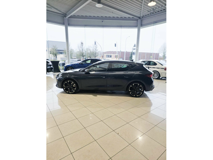 CUPRA Leon e-Hybrid 1.4 DSG (180 kW) / Camera / Pano / LED DVX Cars