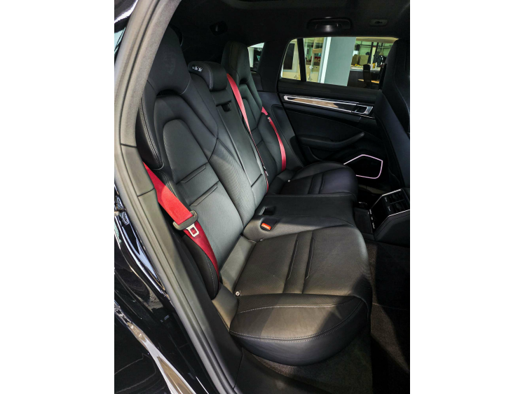 Porsche Panamera Sport Tour Platinium /Pano/Vented/360° DVX Cars