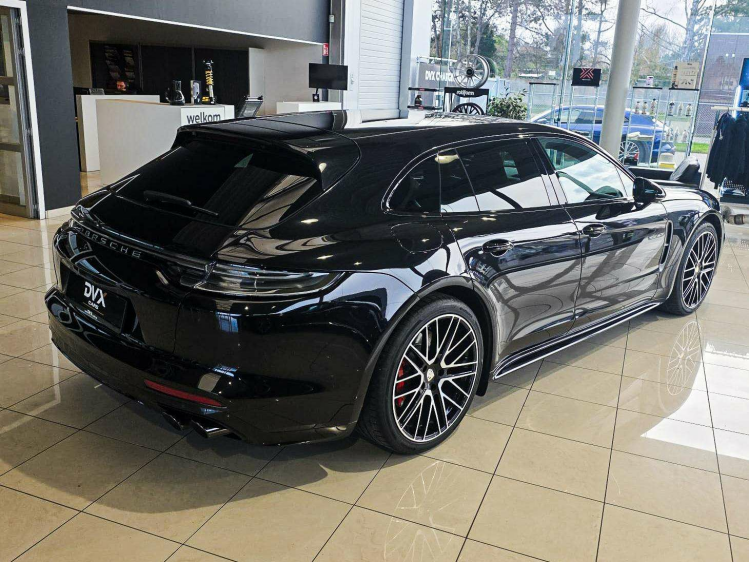 Porsche Panamera Sport Tour Platinium /Pano/Vented/360° DVX Cars