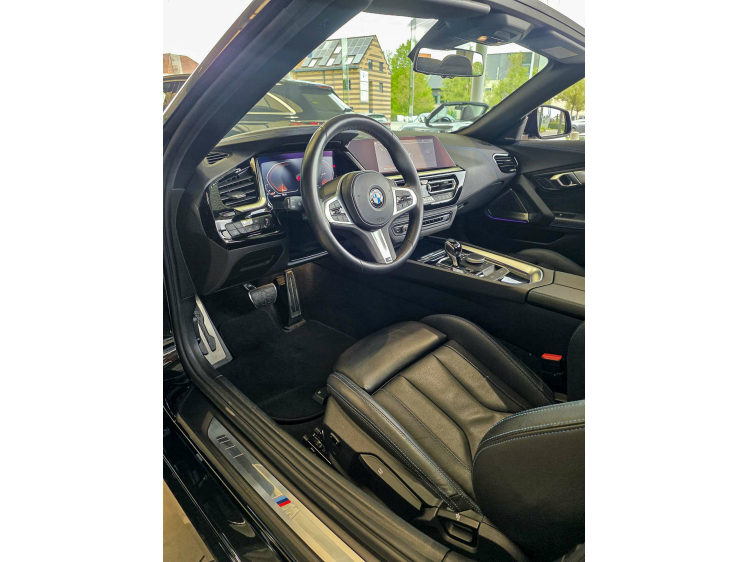 BMW Z4 2.0iAS sDrive M-Pack/Harman/LED/Adapt Cruise DVX Cars