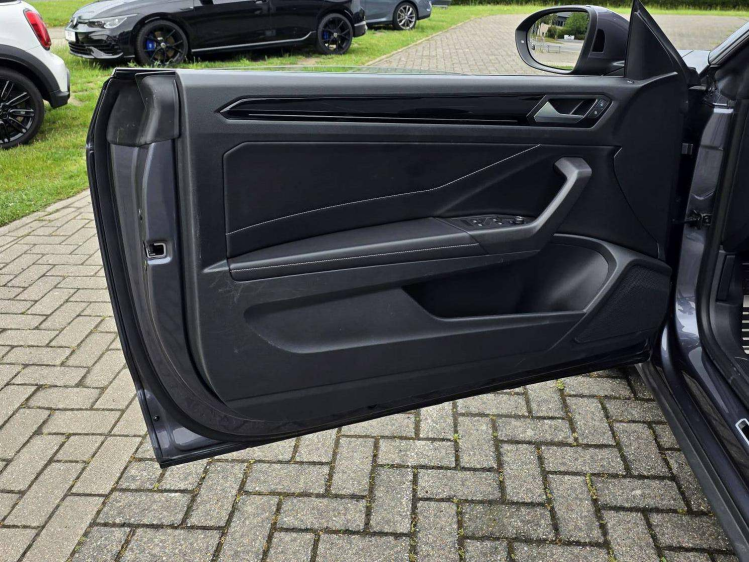 Volkswagen T-Roc Cabriolet 1.5 TSI R-Line Camera/Keyless/ACC/Garantie DVX Cars