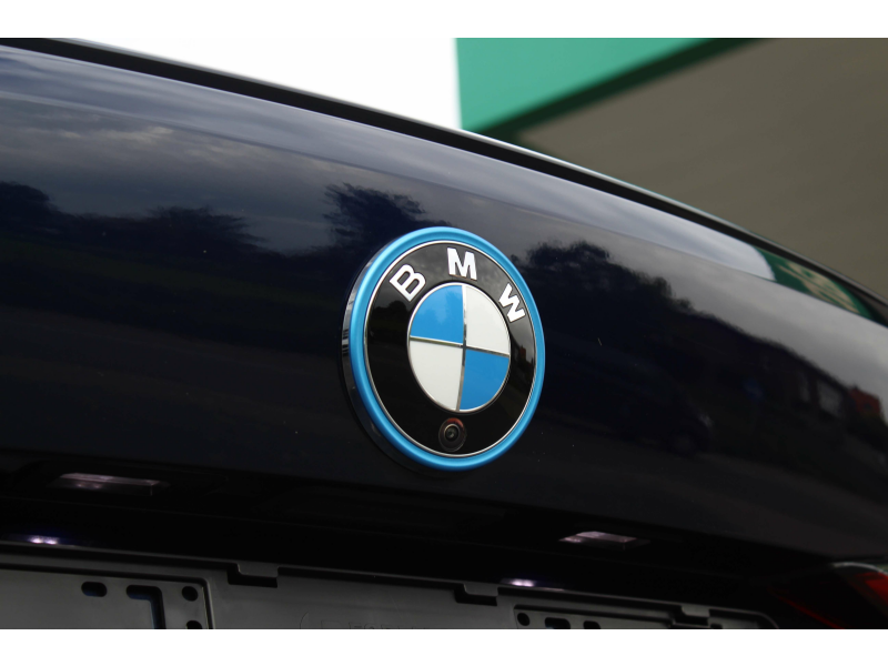 BMW i4 M50 / M Sport / PANO / H/K / TREKHAAK / LEER -FULL Garage Van Den Dooren