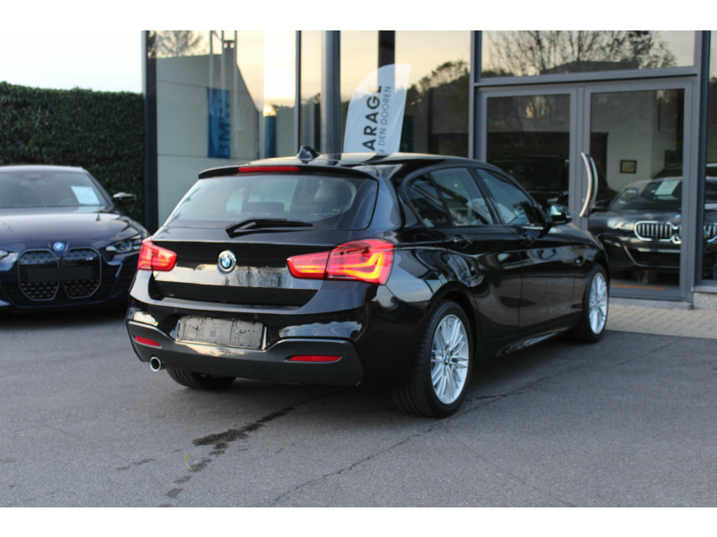 BMW 118 i manueel M Sport / LEER / PARKEERSENSOREN / LED Garage Van Den Dooren