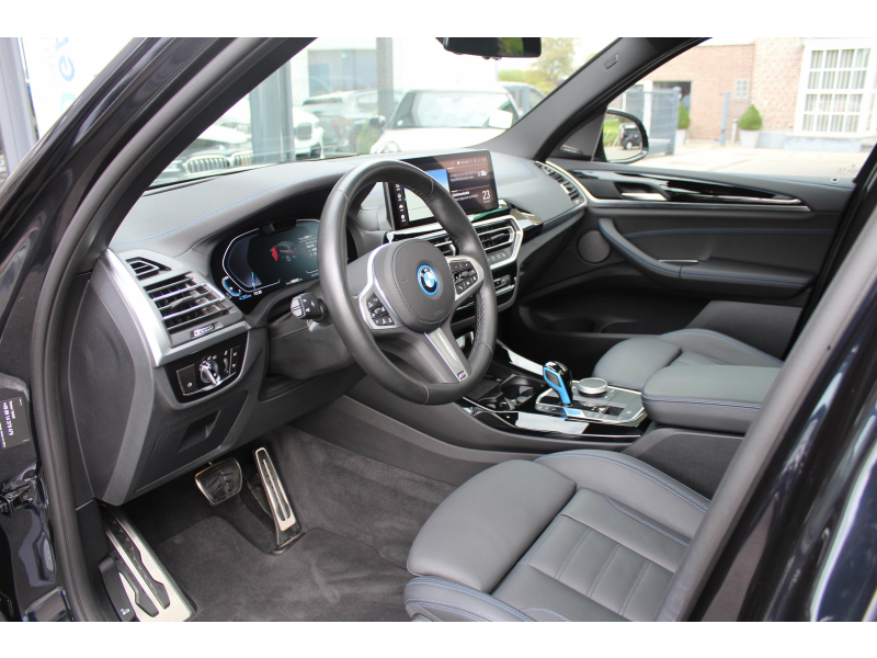 BMW iX3 M Sport Impressive / PANO / TREKHAAK / 360CAM /HUD Garage Van Den Dooren