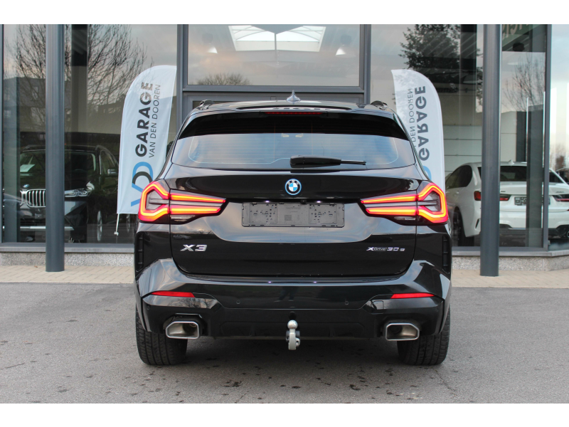 BMW X3 xDrive30e M Sport /TRKHK/CAM/LEER/CRPLY/VERW.STUUR Garage Van Den Dooren