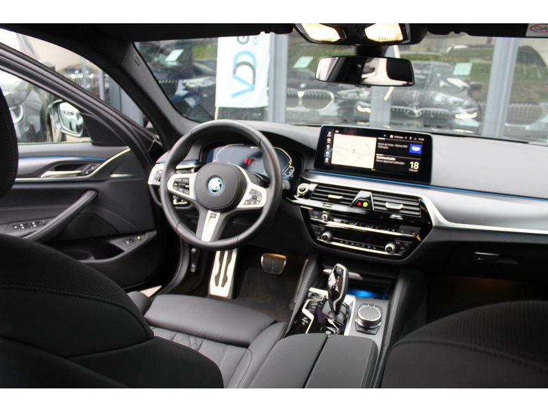 BMW 530 e xDrive Touring M Sport /ADAPT CRUISE /TRKHK/LEER Garage Van Den Dooren
