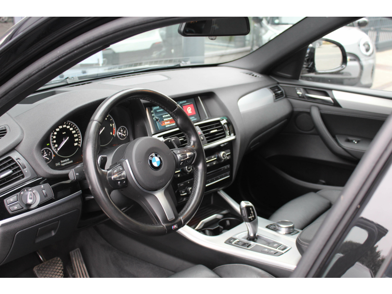 BMW X4 xDrive20dA M Sport PANODAK / HUD / ACC / LEER Garage Van Den Dooren