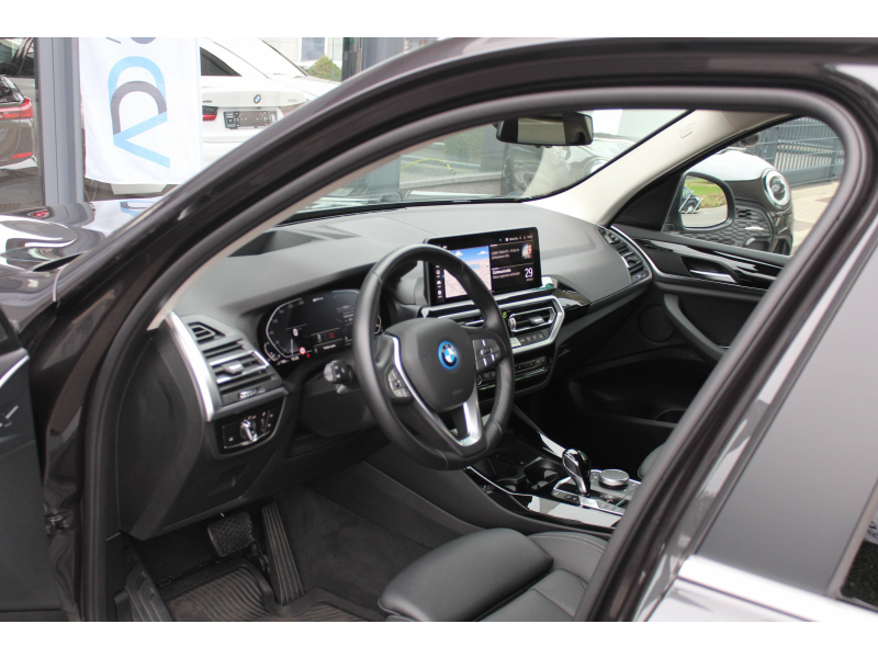 BMW X3 xDrive30e / LEER / BLIND SPOT / HUD / TRKHK / HiFi Garage Van Den Dooren