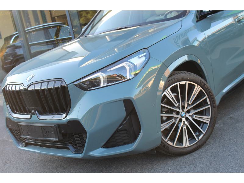 BMW X1 sDrive18iA M Sport LCI / PANODAK / 360CAM / HARMAN Garage Van Den Dooren