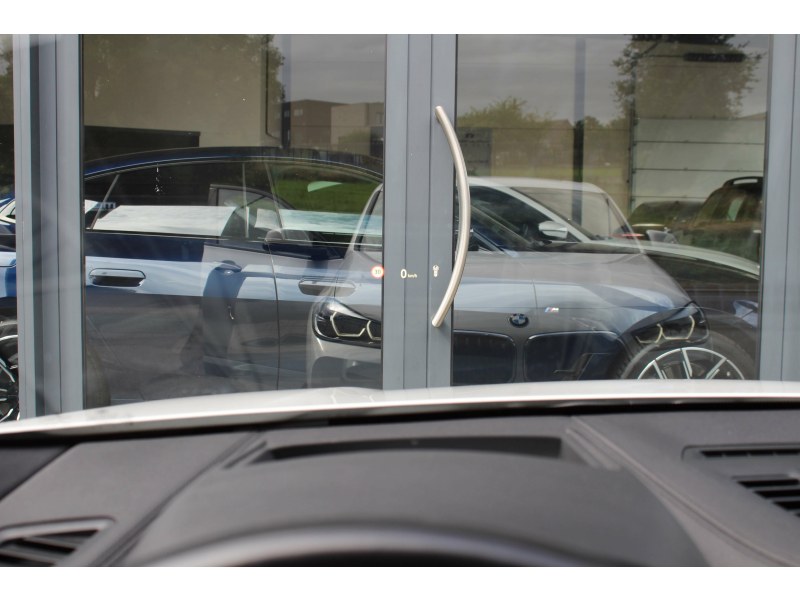 BMW X2 sDrive18iA M Sport / PANO / HUD / CAM / CARPLAY + Garage Van Den Dooren