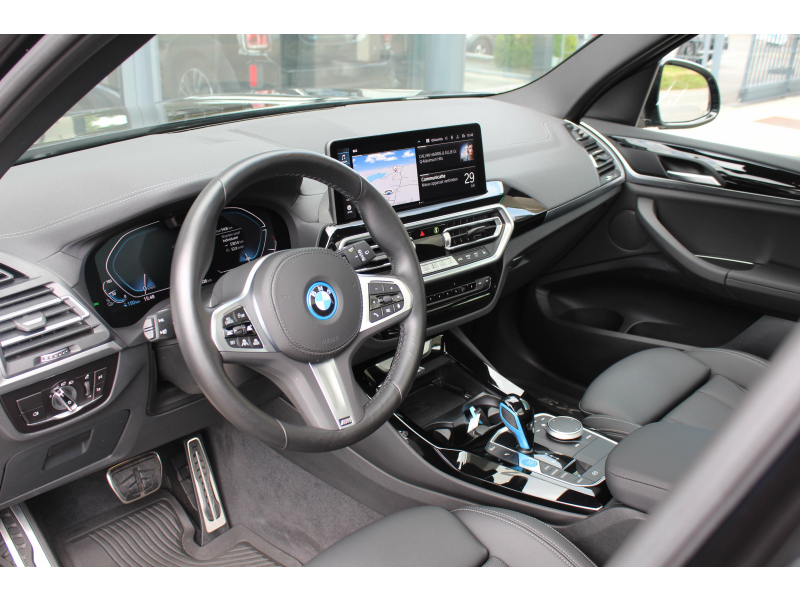 BMW iX3 Inspiring M Sport / PANO / TREKHAAK / DRIVING ASSI Garage Van Den Dooren