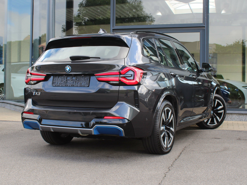 BMW iX3 M Sport Inspiring/ PANO/ TREKHAAK/ BLINDSPOT/ ACC Garage Van Den Dooren