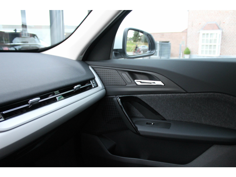 BMW iX1 xDrive30 / HUD /360CAM /DRIV. PROF/ TRKHK /KEYLESS Garage Van Den Dooren