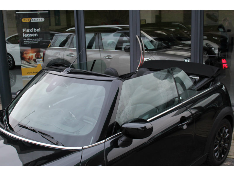 MINI Cooper Cabrio / BLACK PACK / LEER / HARMANKARDON / HUD / CAMERA Garage Van Den Dooren