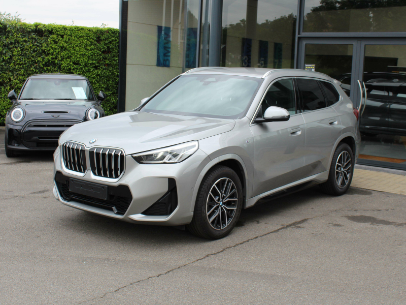 BMW X1 sDrive18i M Sport / CAM / LEER / VERW. STUUR Garage Van Den Dooren