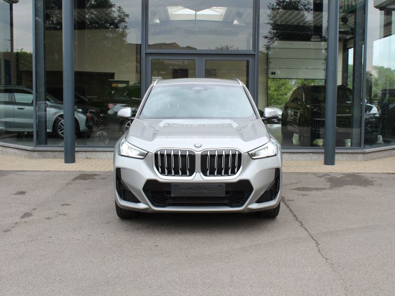 BMW X1 sDrive18i M Sport / CAM / LEER / VERW. STUUR Garage Van Den Dooren