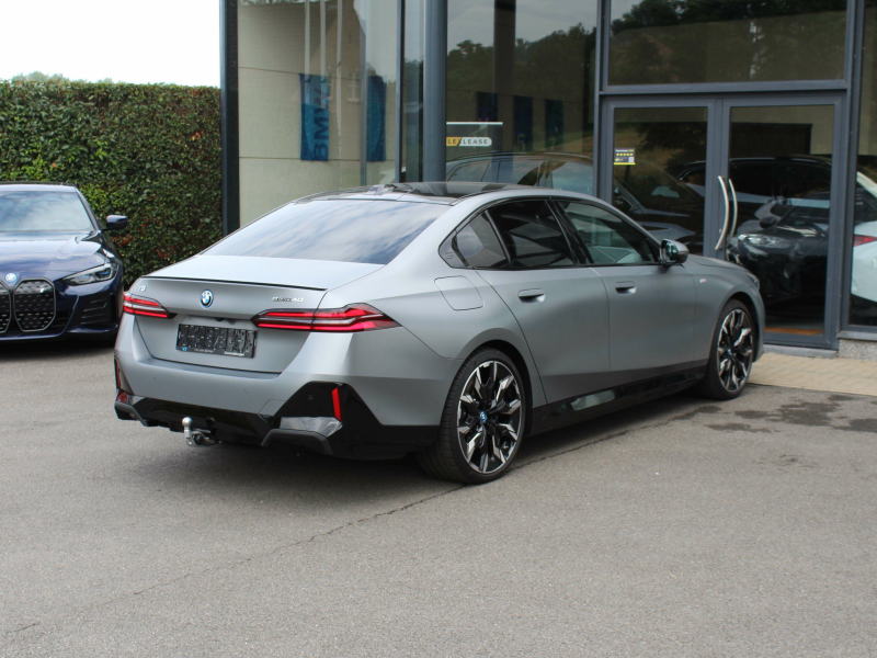 BMW i5 eDrive40 M Sport / B&W / PANO / FULL OPT - FROZEN! Garage Van Den Dooren