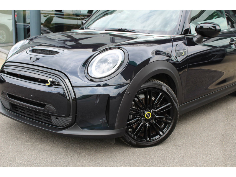 MINI Cooper SE ALL YOURS / PANO / HUD / HARMAN-KARDON / CAM /LEER Garage Van Den Dooren