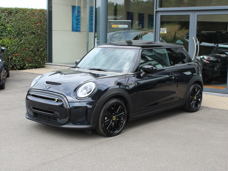 MINI Cooper SE ALL YOURS / PANO / HUD / HARMAN-KARDON / CAM /LEER Garage Van Den Dooren