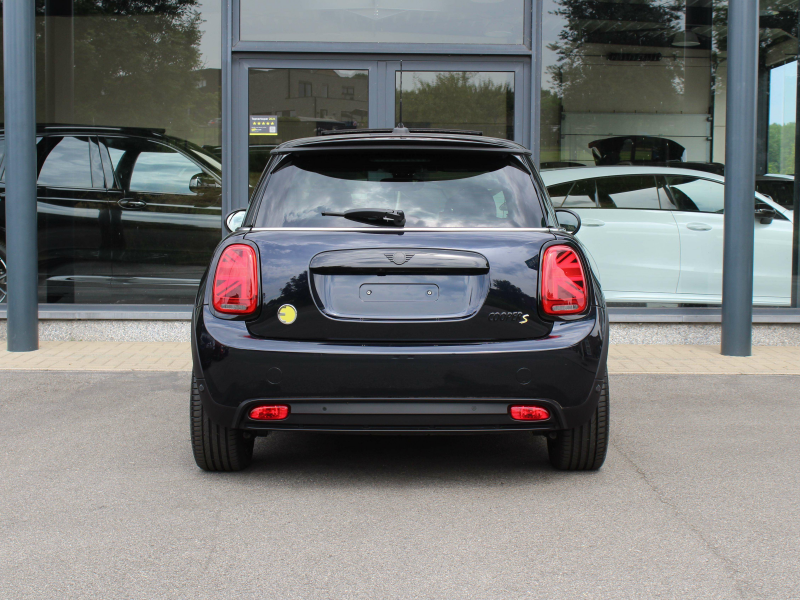 MINI Cooper SE ALL YOURS / PANO / HUD / HARMAN-KARDON / CAM /LEER Garage Van Den Dooren