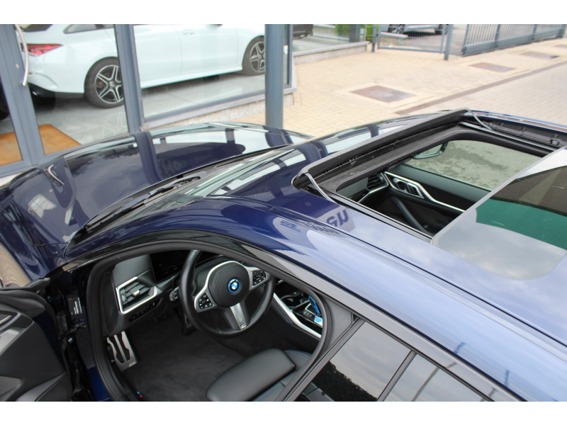 BMW i4 eDrive40 M Sport / PANO / HUD / H/K / LEER - FULL! Garage Van Den Dooren