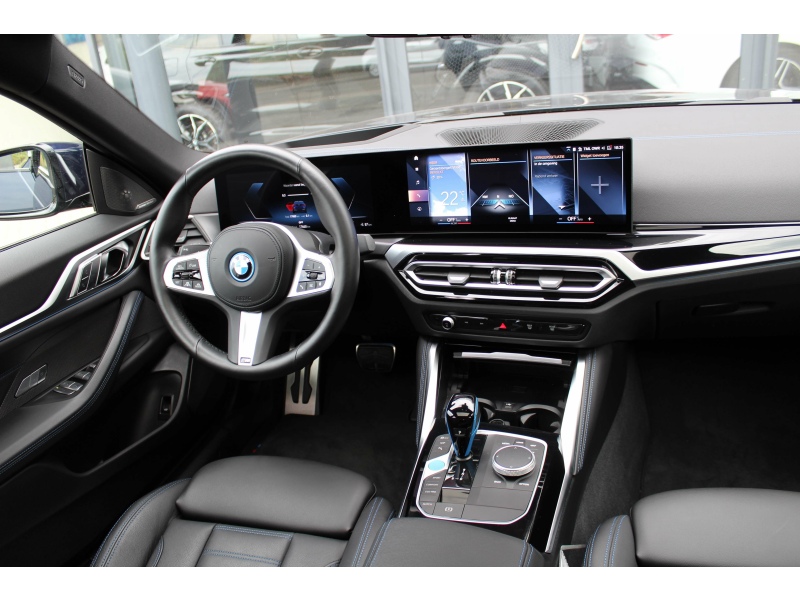 BMW i4 eDrive40 M Sport / PANO / HUD / H/K / LEER - FULL! Garage Van Den Dooren