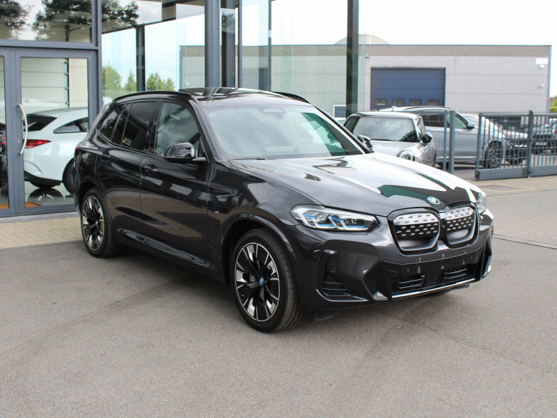 BMW iX3 M Sport / PANO / LASER / KEYL / HUD / 360CAM / TRK Garage Van Den Dooren