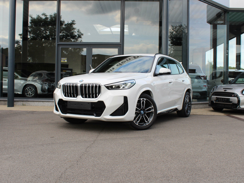 BMW X1 sDrive18i M Sport / TREKHAAK / HARMAN-KARDON / CAM Garage Van Den Dooren