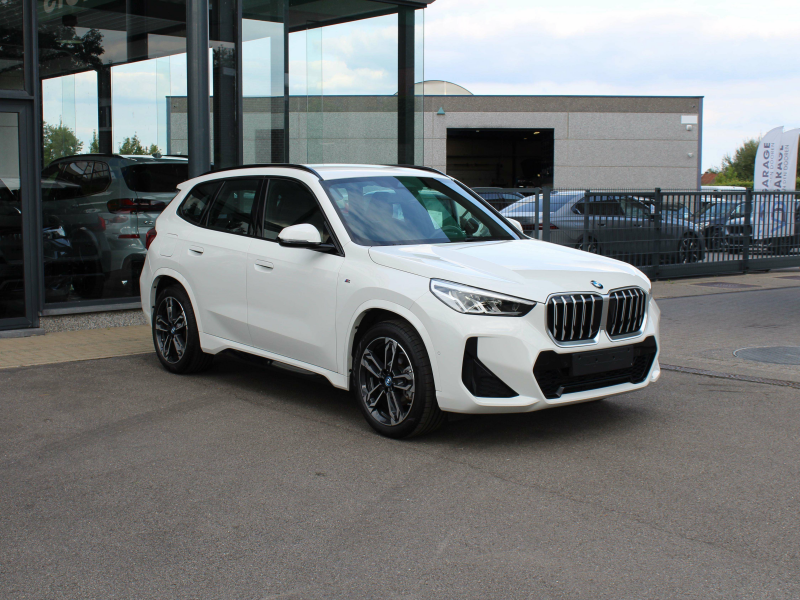 BMW X1 sDrive18i M Sport / TREKHAAK / HARMAN-KARDON / CAM Garage Van Den Dooren