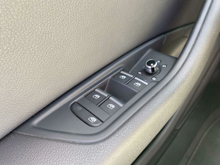 Audi A4 2.0 TDi Ultra S tronic Virtual-Cockpit/Leder/Gps.. Leconte Motors