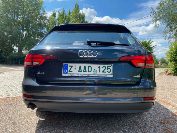 Audi A4 2.0 TDi Ultra S tronic Virtual-Cockpit/Leder/Gps.. Leconte Motors